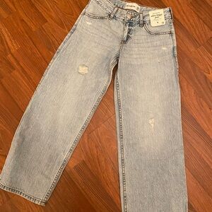 Abercrombie Kids Lowrise ultra baggy jean Relaxed Jeans new with tags
